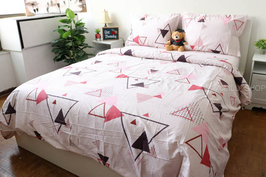 Light Pink Triangles - 4-Piece Duvet Cover Bedding Set