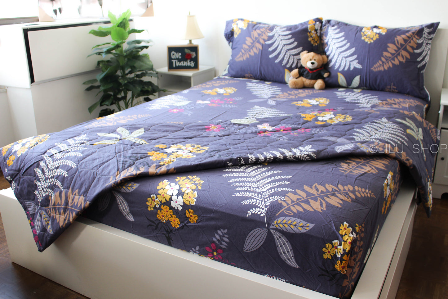 Violet Primrose - 4-Piece Blanket Bedding Set