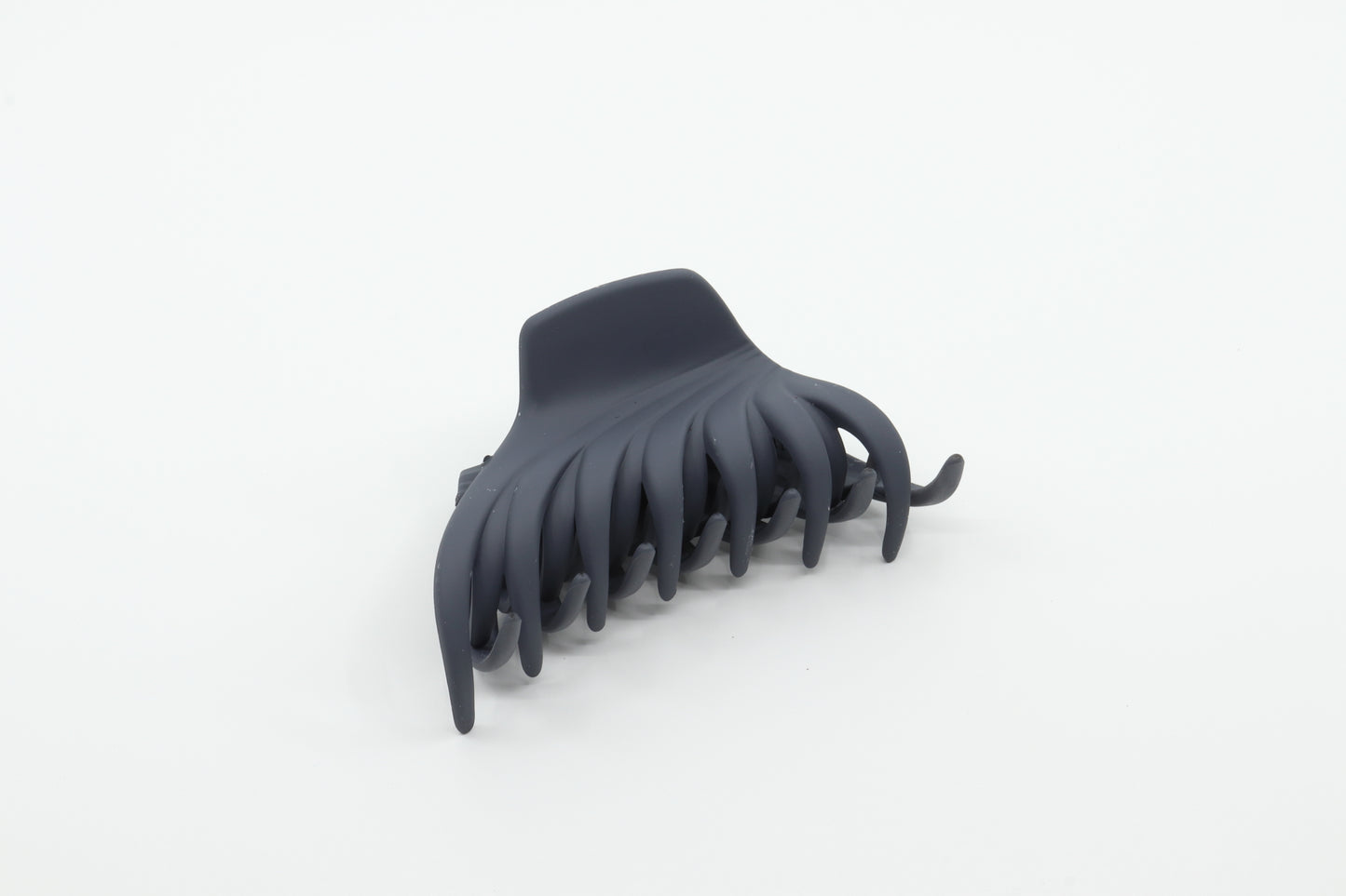 Warped Hair Claw